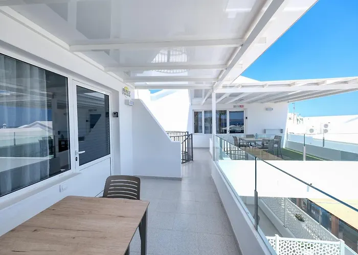 Sunlit Paradise - Sea View Puerto del Carmen (Lanzarote)