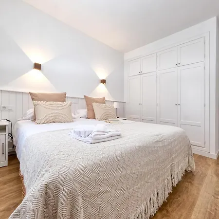 Sunlit Paradise - Sea View *