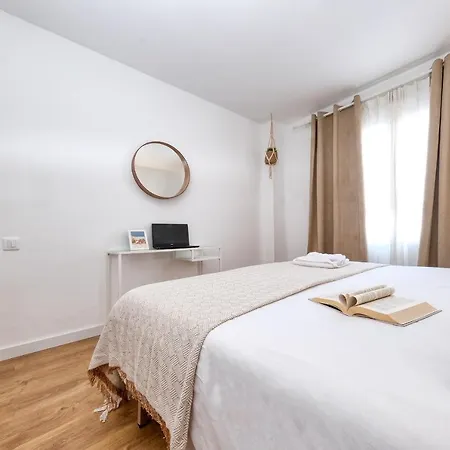 Sunlit Paradise - Sea View Holiday home *