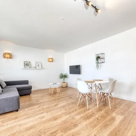 Sunlit Paradise - Sea View Holiday home Puerto del Carmen (Lanzarote)