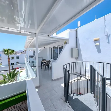 Sunlit Paradise - Sea View Holiday home *